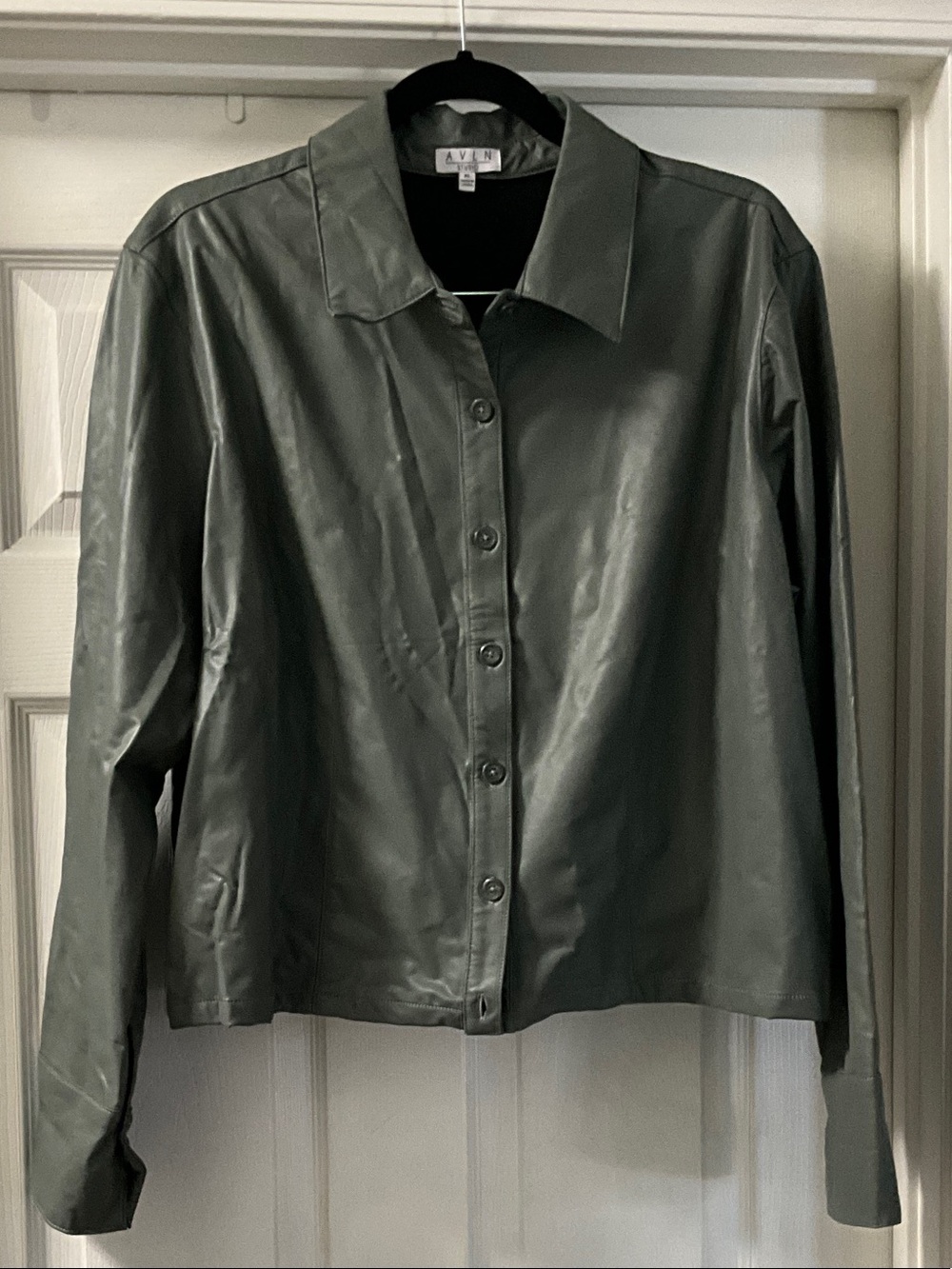 Avln Studio - Kim Faux Leather Cropped Button Down Shirt/Jacket
